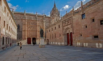 hq_Edificio historico de la Universidad01